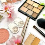 <span class="title">お化粧をする</span>